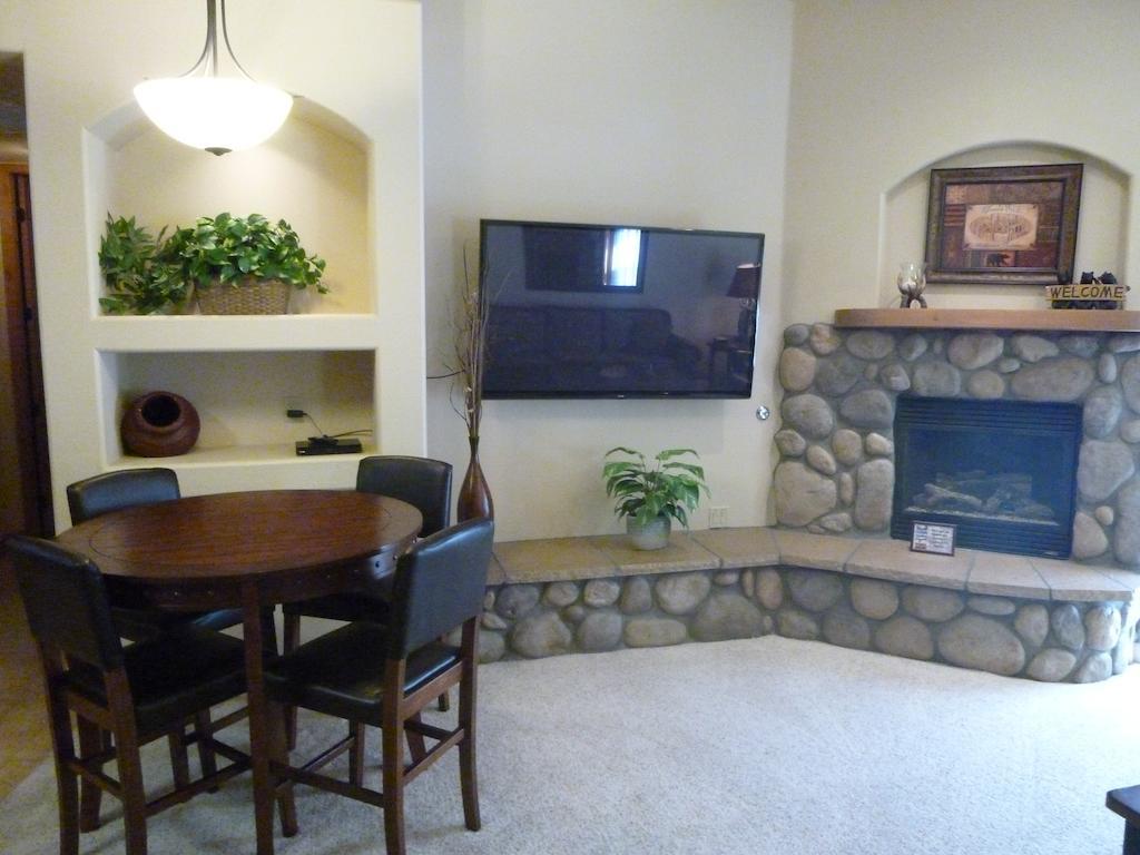 Ruidoso River Resort Condos Ruang foto